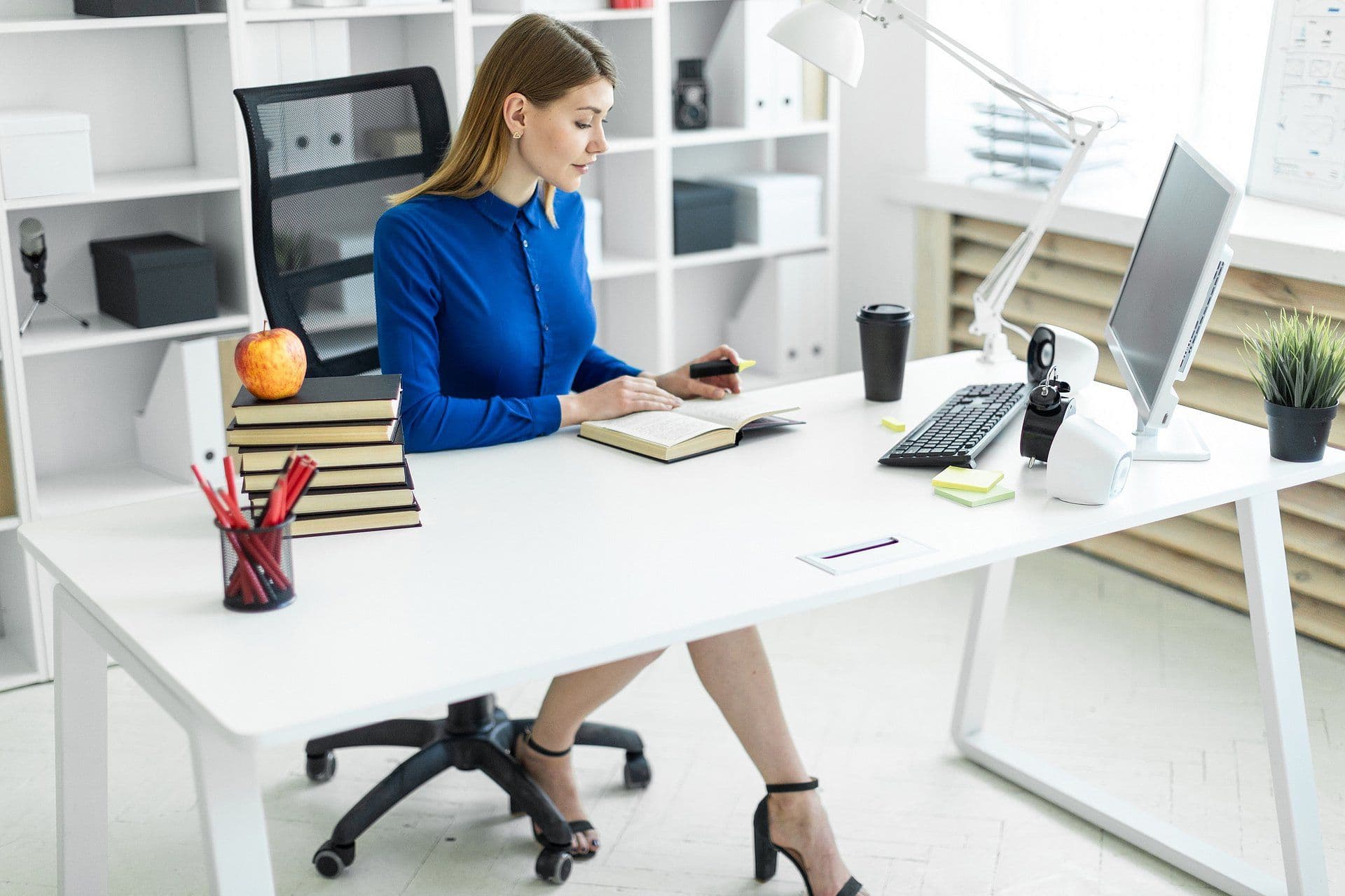 Ile zarabia samodzielna księgowa w Warszawie?